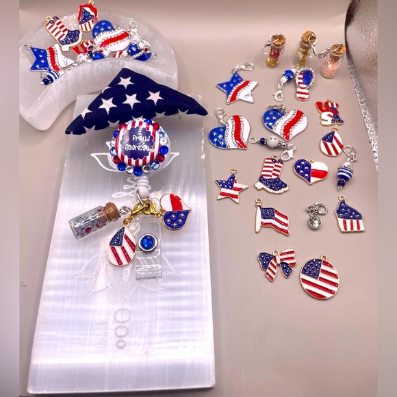 Retractable ID Name Badge Holder reel White w
Alligator Swivel Clip 4th of July - Picture 4 of 9